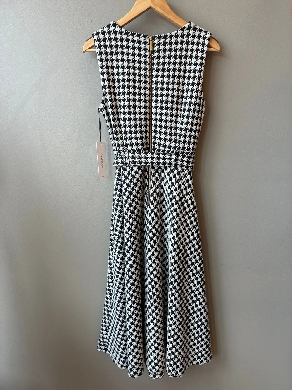 Calvin Klein Black & White Houndstooth Sleeveless Tie-Waist Midi Dress, 8 - Picture 5 of 9